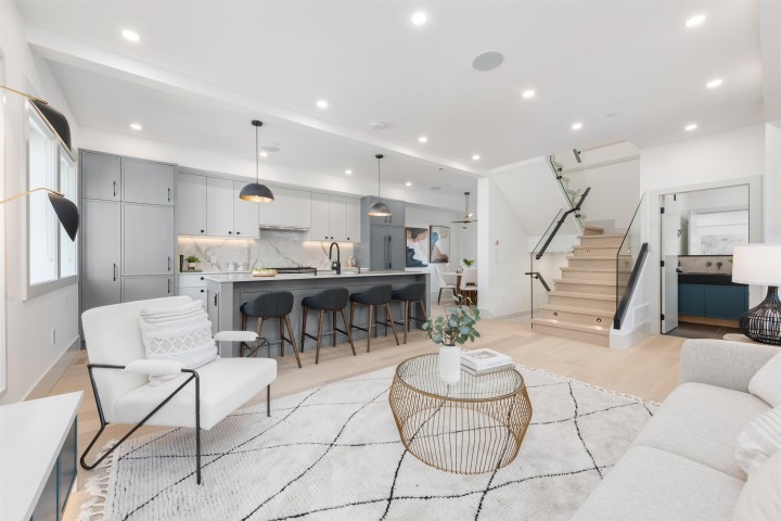 Photo 1 at 1 - 375 E 33rd Avenue, Main, Vancouver East