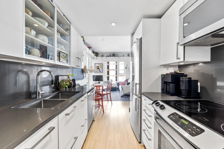 Photo 9 at 703 - 983 E Hastings Street, Strathcona, Vancouver East