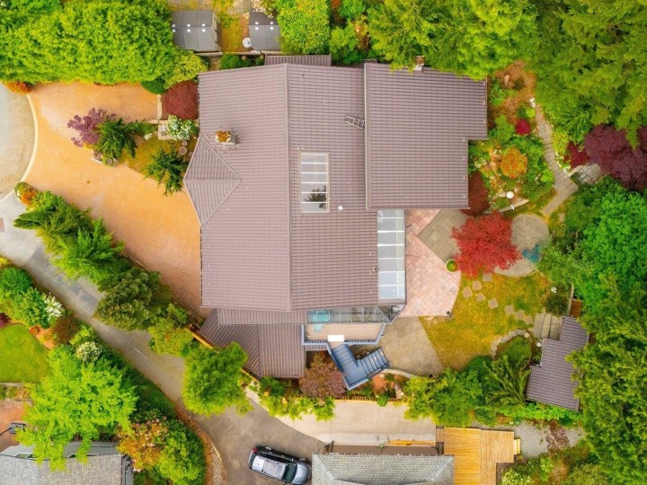 Photo 2 at 4786 Armour Court, Lynn Valley, North Vancouver