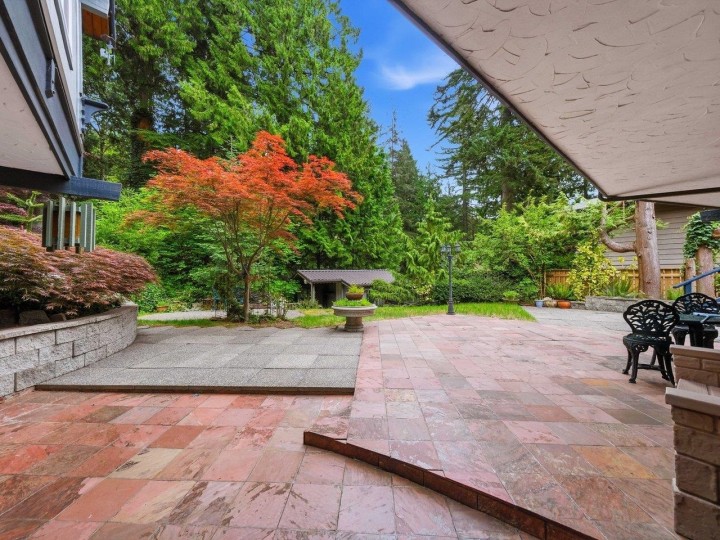 Photo 7 at 4786 Armour Court, Lynn Valley, North Vancouver