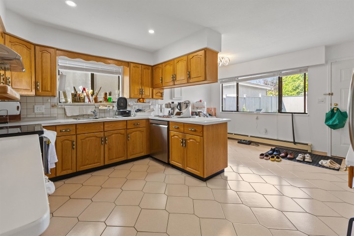 Photo 10 at 189 W 46th Avenue, Oakridge VW, Vancouver West
