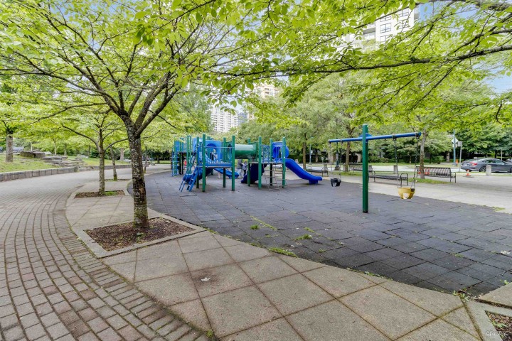 Photo 26 at 312 - 3663 Crowley Drive, Collingwood VE, Vancouver East