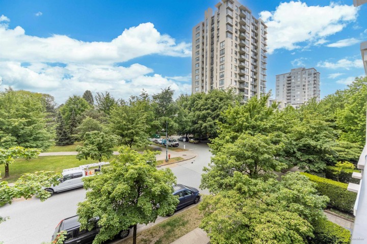 Photo 22 at 312 - 3663 Crowley Drive, Collingwood VE, Vancouver East