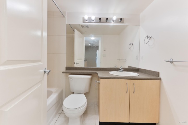 Photo 18 at 312 - 3663 Crowley Drive, Collingwood VE, Vancouver East
