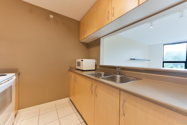 Photo 4 at 312 - 3663 Crowley Drive, Collingwood VE, Vancouver East