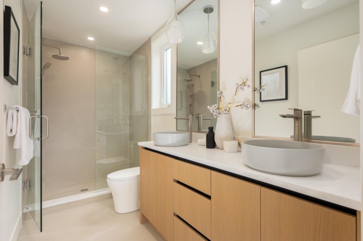 Photo 17 at 1 - 3645 Dundas Street, Hastings Sunrise, Vancouver East