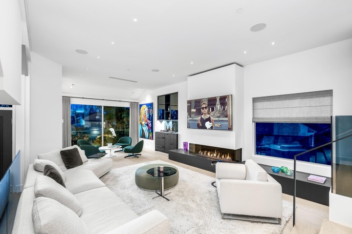 Photo 1 at 4416 W 1st Avenue, Point Grey, Vancouver West