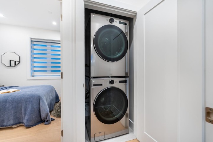 Photo 10 at 2 - 5355 Inverness Street, Knight, Vancouver East