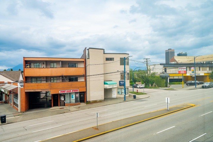 Photo 25 at 206 - 3050 Kingsway, Collingwood VE, Vancouver East