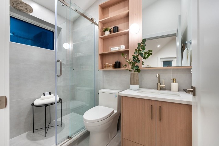 Photo 16 at 1 - 5355 Inverness Street, Knight, Vancouver East