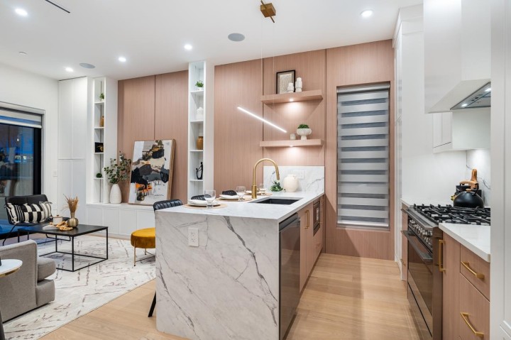 Photo 8 at 1 - 5355 Inverness Street, Knight, Vancouver East