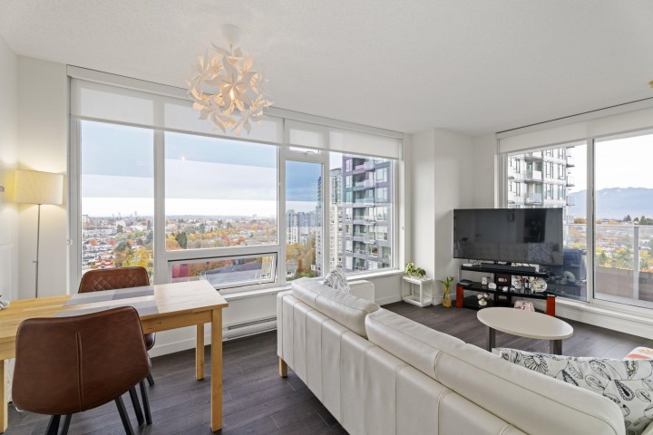 Photo 1 at 1602 - 5515 Boundary Road, Collingwood VE, Vancouver East