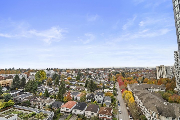 Photo 15 at 1602 - 5515 Boundary Road, Collingwood VE, Vancouver East