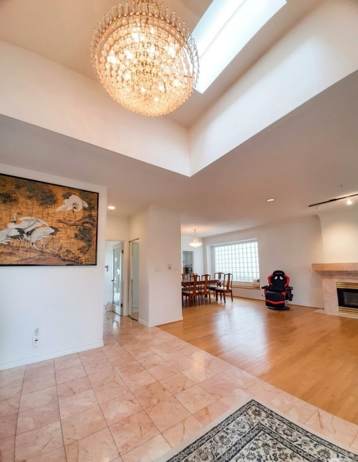 Photo 6 at 123 E 45th Avenue, Main, Vancouver East