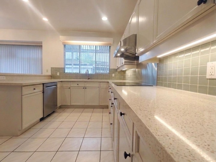 Photo 11 at 123 E 45th Avenue, Main, Vancouver East