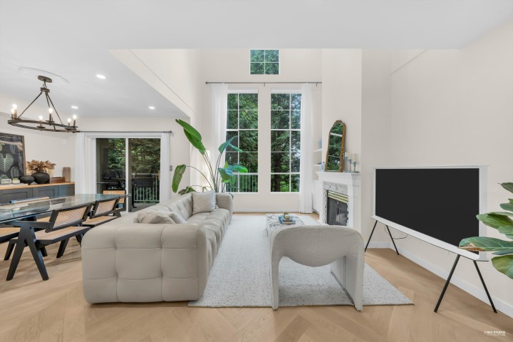 Photo 5 at 3460 Amberly Place, Champlain Heights, Vancouver East