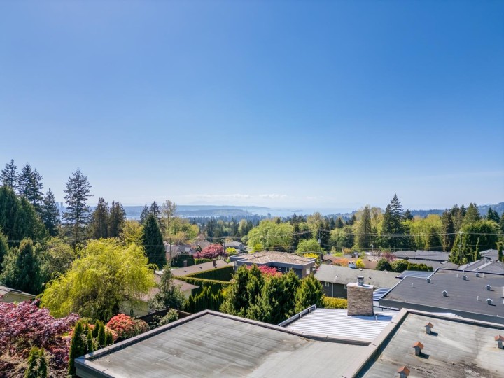 Photo 33 at 241 W Balmoral Road, Upper Lonsdale, North Vancouver
