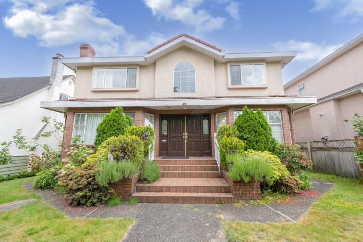 Photo 4 at 122 W 43rd Avenue, Oakridge VW, Vancouver West