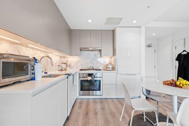 Photo 6 at 205 - 8188 Fraser Street, South Vancouver, Vancouver East