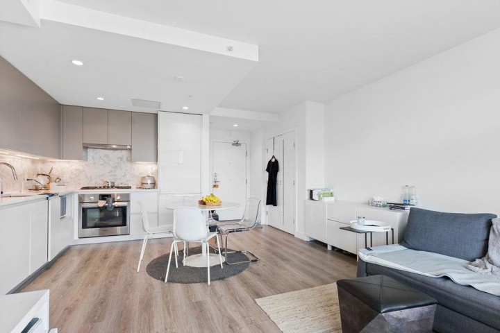 Photo 12 at 205 - 8188 Fraser Street, South Vancouver, Vancouver East