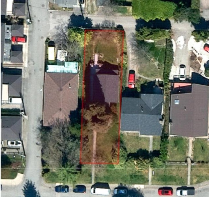 Photo 2 at 652 W 14th Street, Central Lonsdale, North Vancouver
