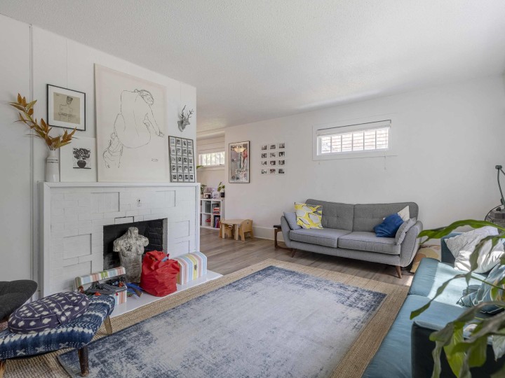 Photo 11 at 2325 W 8th Avenue, Kitsilano, Vancouver West
