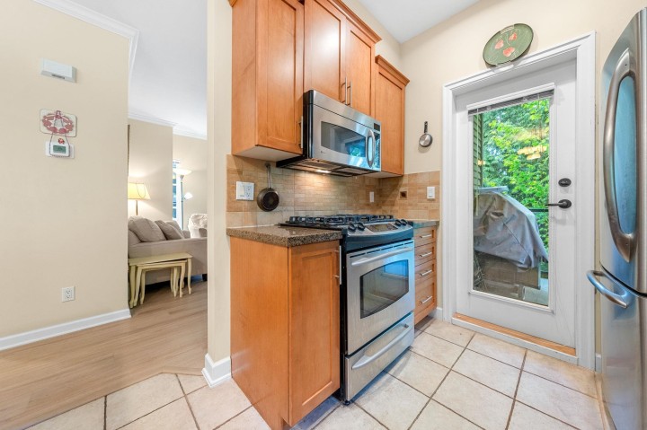 Photo 18 at 15 - 3150 Sunnyhurst Road, Lynn Valley, North Vancouver