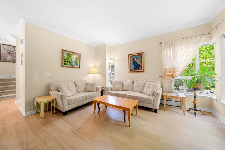 Photo 8 at 15 - 3150 Sunnyhurst Road, Lynn Valley, North Vancouver