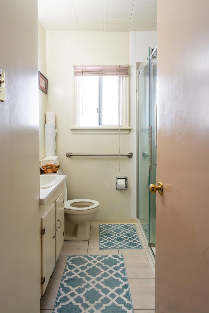 Photo 12 at 2812 E 18th Avenue, Renfrew Heights, Vancouver East