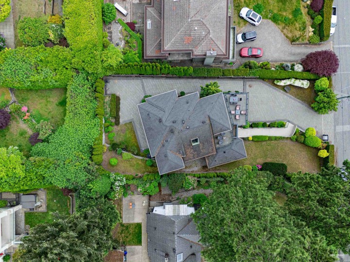 Photo 40 at 2567 Lawson Avenue, Dundarave, West Vancouver