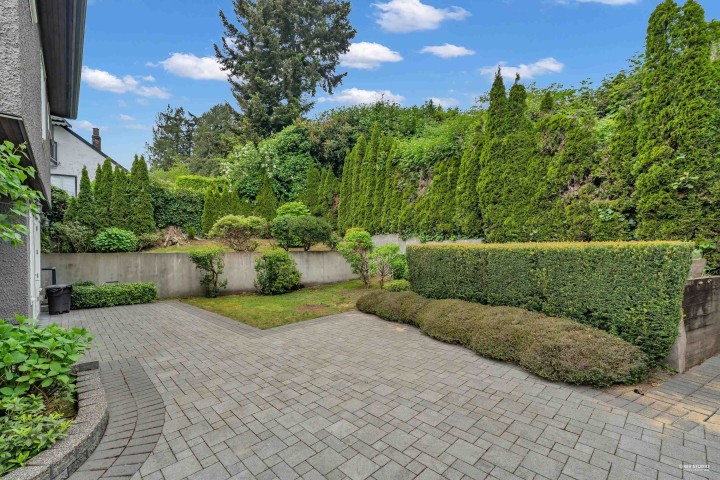 Photo 39 at 2567 Lawson Avenue, Dundarave, West Vancouver