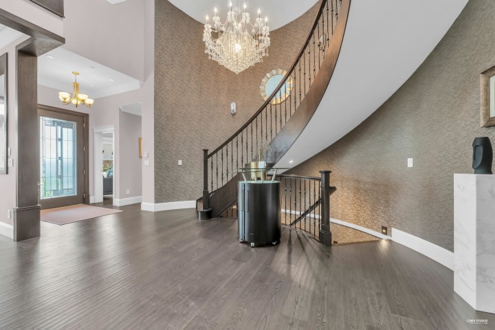 Photo 4 at 2567 Lawson Avenue, Dundarave, West Vancouver