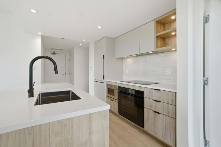 Photo 17 at 312 - 755 Harbourside Drive, Harbourside, North Vancouver
