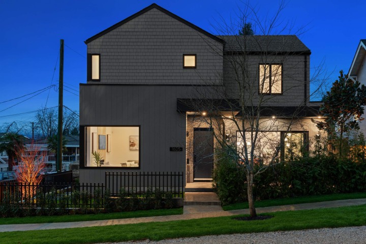 Photo 3 at 1605 E 21st Avenue, Knight, Vancouver East