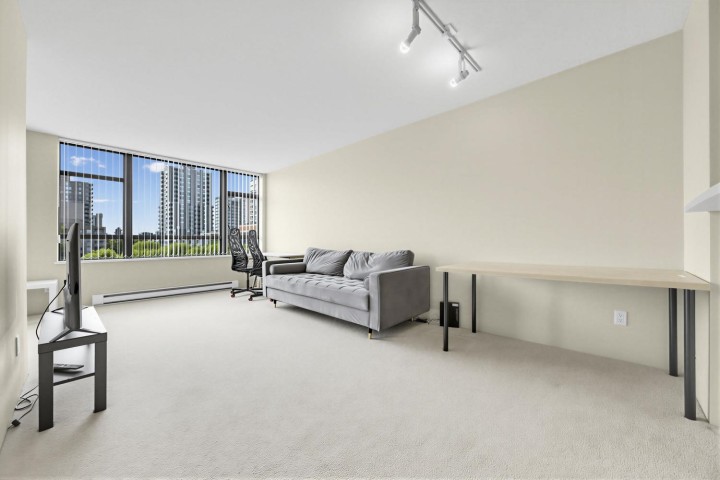 Photo 12 at 503 - 3520 Crowley Drive, Collingwood VE, Vancouver East