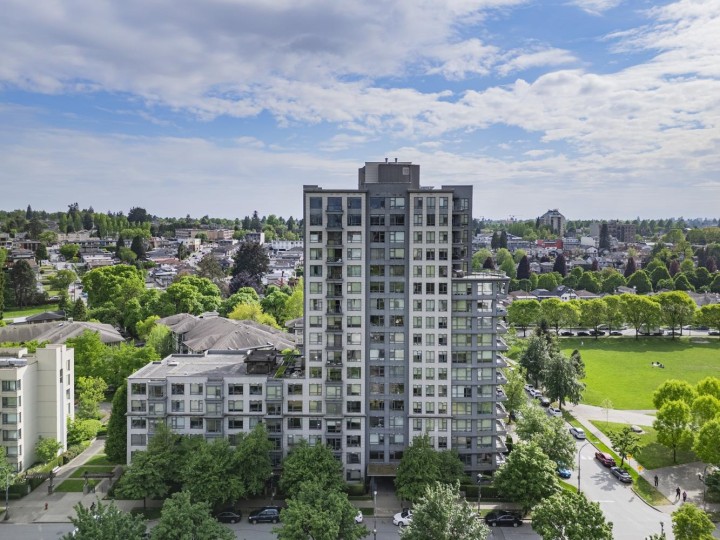 Photo 1 at 503 - 3520 Crowley Drive, Collingwood VE, Vancouver East