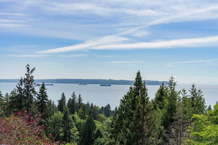 Photo 33 at 4253 Rockbank Place, Rockridge, West Vancouver