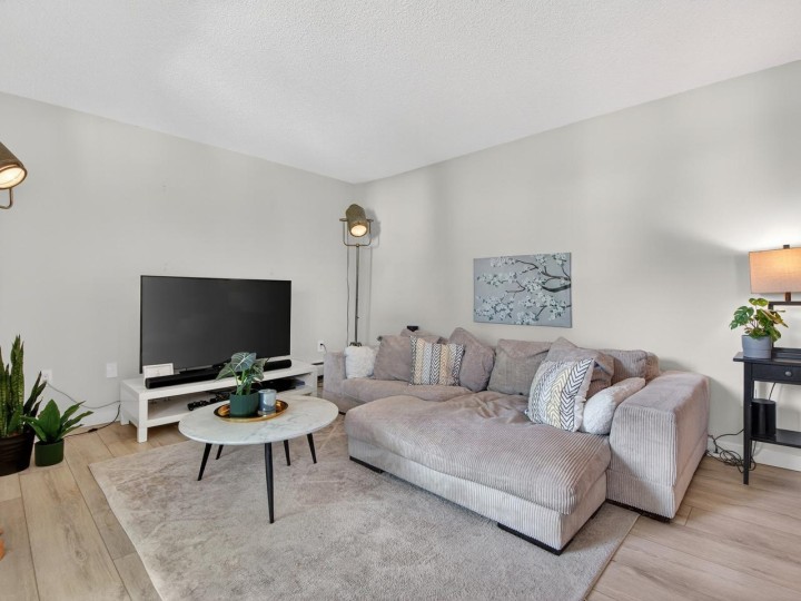 Photo 4 at 304 - 391 E 7th Avenue, Mount Pleasant VE, Vancouver East