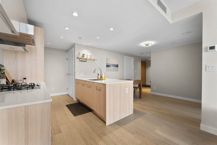 Photo 9 at 806 - 2221 E 30th Avenue, Victoria VE, Vancouver East