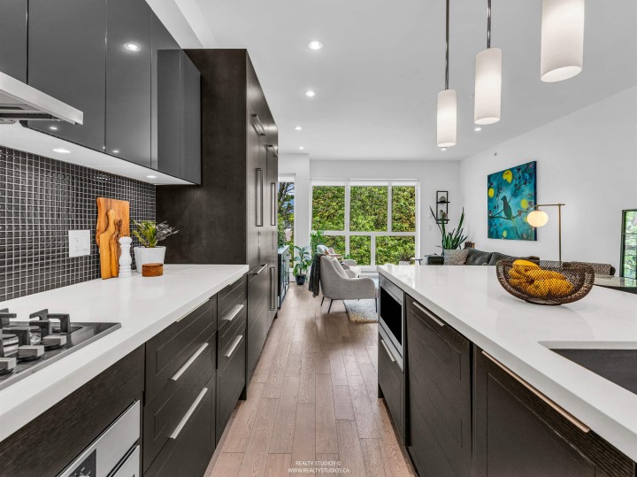 Photo 9 at 627 Victoria Drive, Hastings, Vancouver East