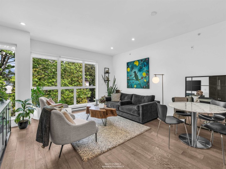 Photo 10 at 627 Victoria Drive, Hastings, Vancouver East