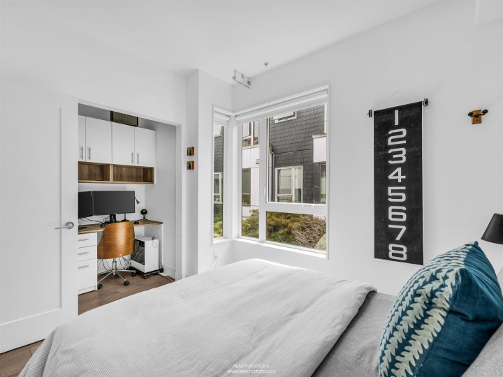 Photo 14 at 627 Victoria Drive, Hastings, Vancouver East