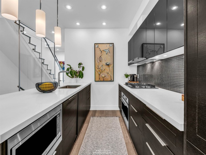 Photo 8 at 627 Victoria Drive, Hastings, Vancouver East