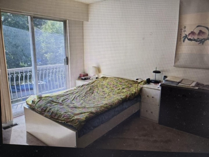 Photo 5 at 5319 Somerville Street, Fraser VE, Vancouver East