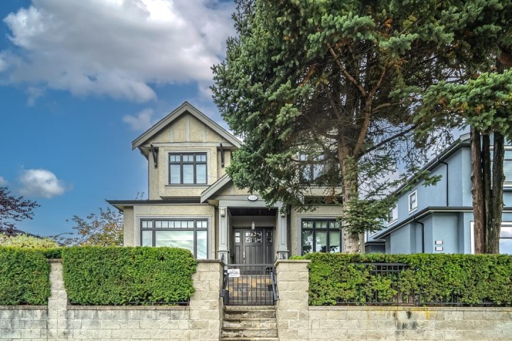 Photo 2 at 1507 E 55th Avenue, Fraserview VE, Vancouver East