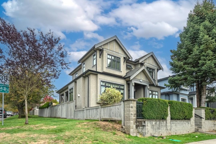 Photo 1 at 1507 E 55th Avenue, Fraserview VE, Vancouver East