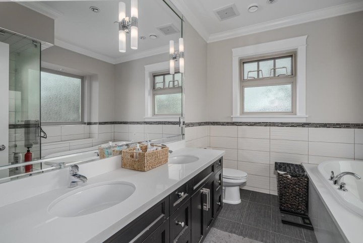 Photo 11 at 1507 E 55th Avenue, Fraserview VE, Vancouver East