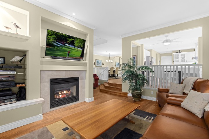 Photo 10 at 6 Beach Drive, Furry Creek, West Vancouver