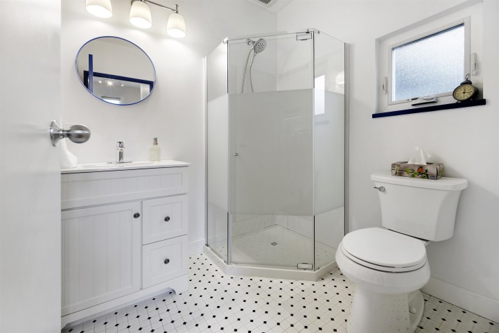 Photo 16 at 828 Nicolum Court, Roche Point, North Vancouver