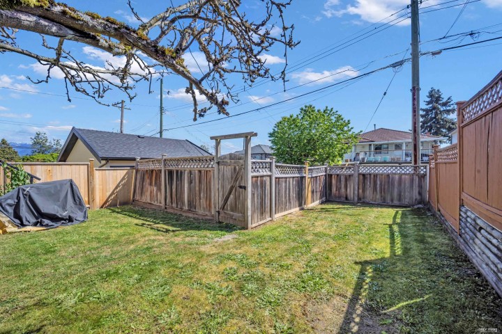 Photo 24 at 1036 Nootka Street, Renfrew VE, Vancouver East